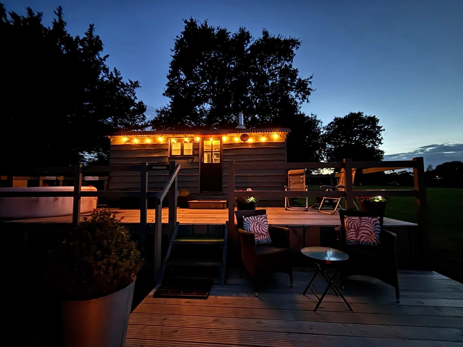 shepherds hut at night 2